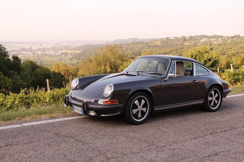 1990-Porsche-Restomod-Backdate-911-964-36-Carrera-4-slated-grey-corato-alonso-authentic-porsche-restoration