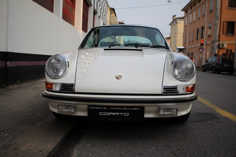 1972 Porsche 911 2.4 E targa light ivory