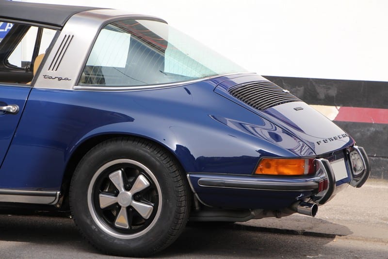 1973-porsche-911-2-4-e-targa-albert-blue-corato-alonso-authentic-porsche-restoration
